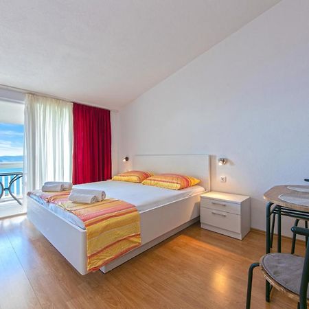 Adria Brela Apartments מראה חיצוני תמונה