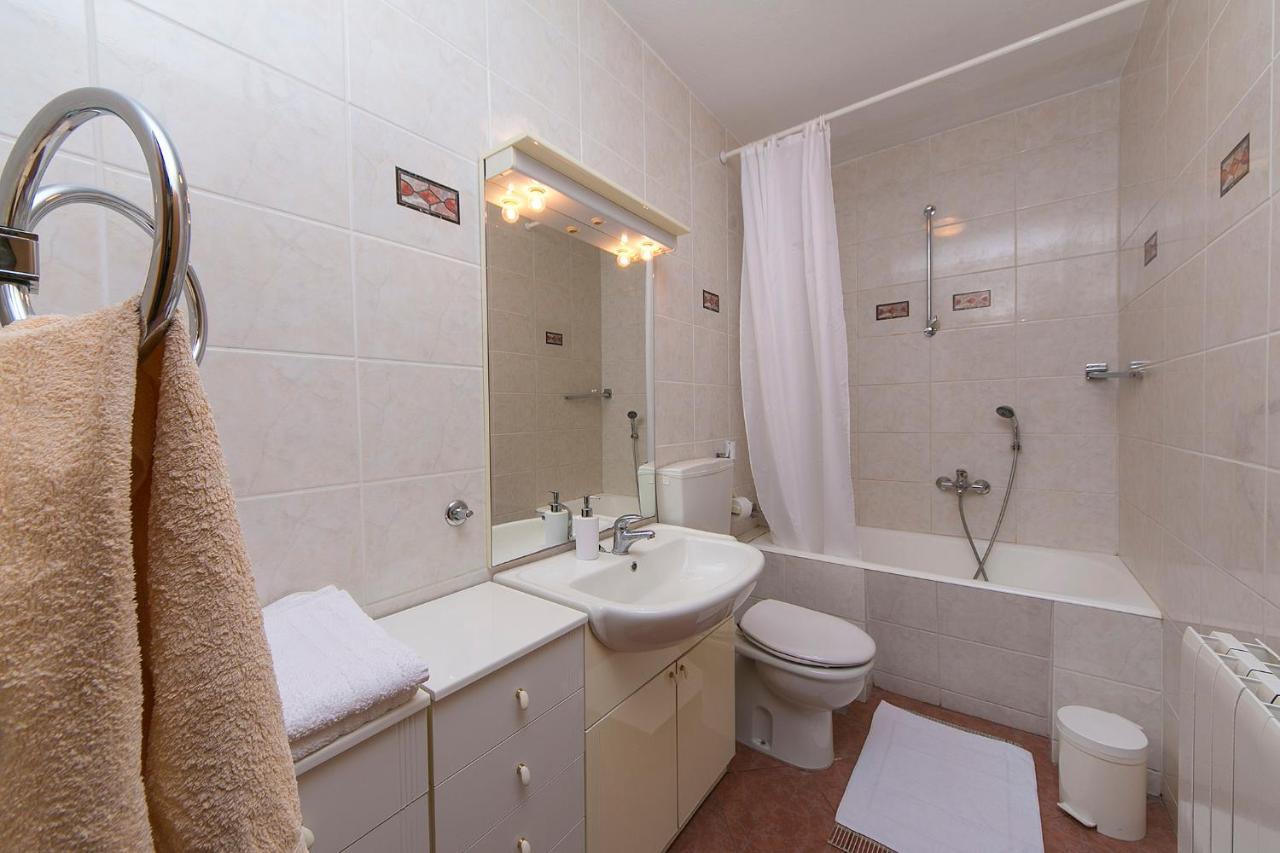 Adria Brela Apartments מראה חיצוני תמונה