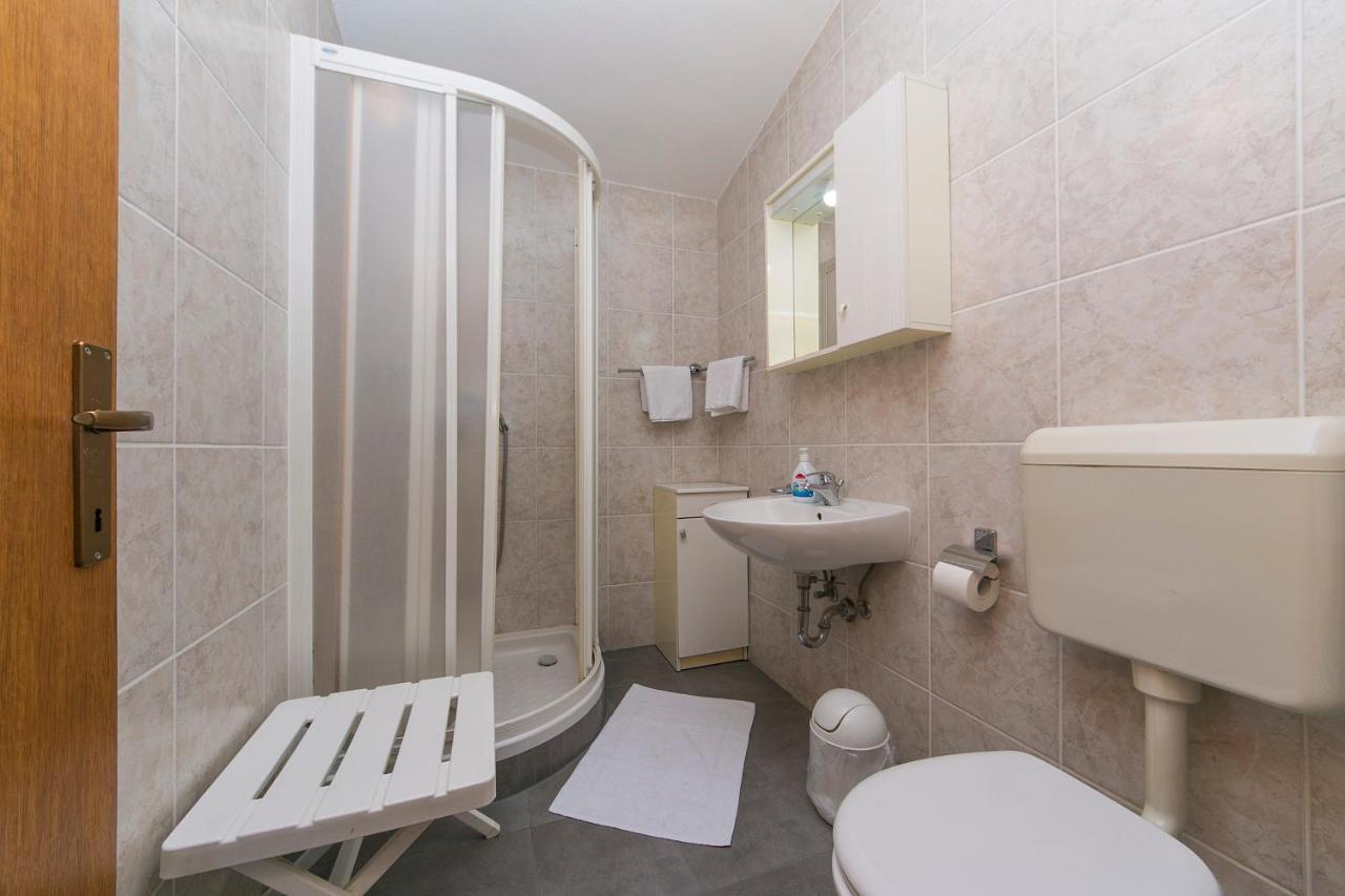 Adria Brela Apartments מראה חיצוני תמונה