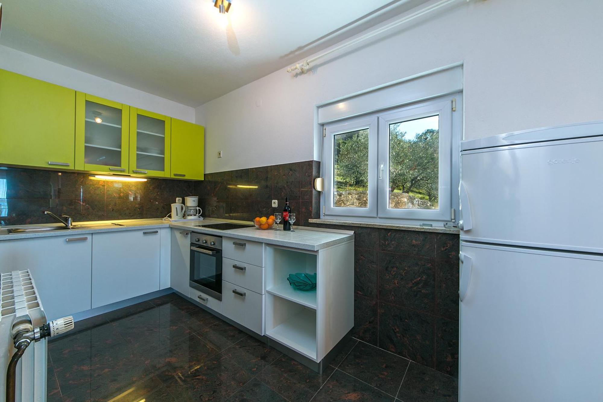 Adria Brela Apartments חדר תמונה