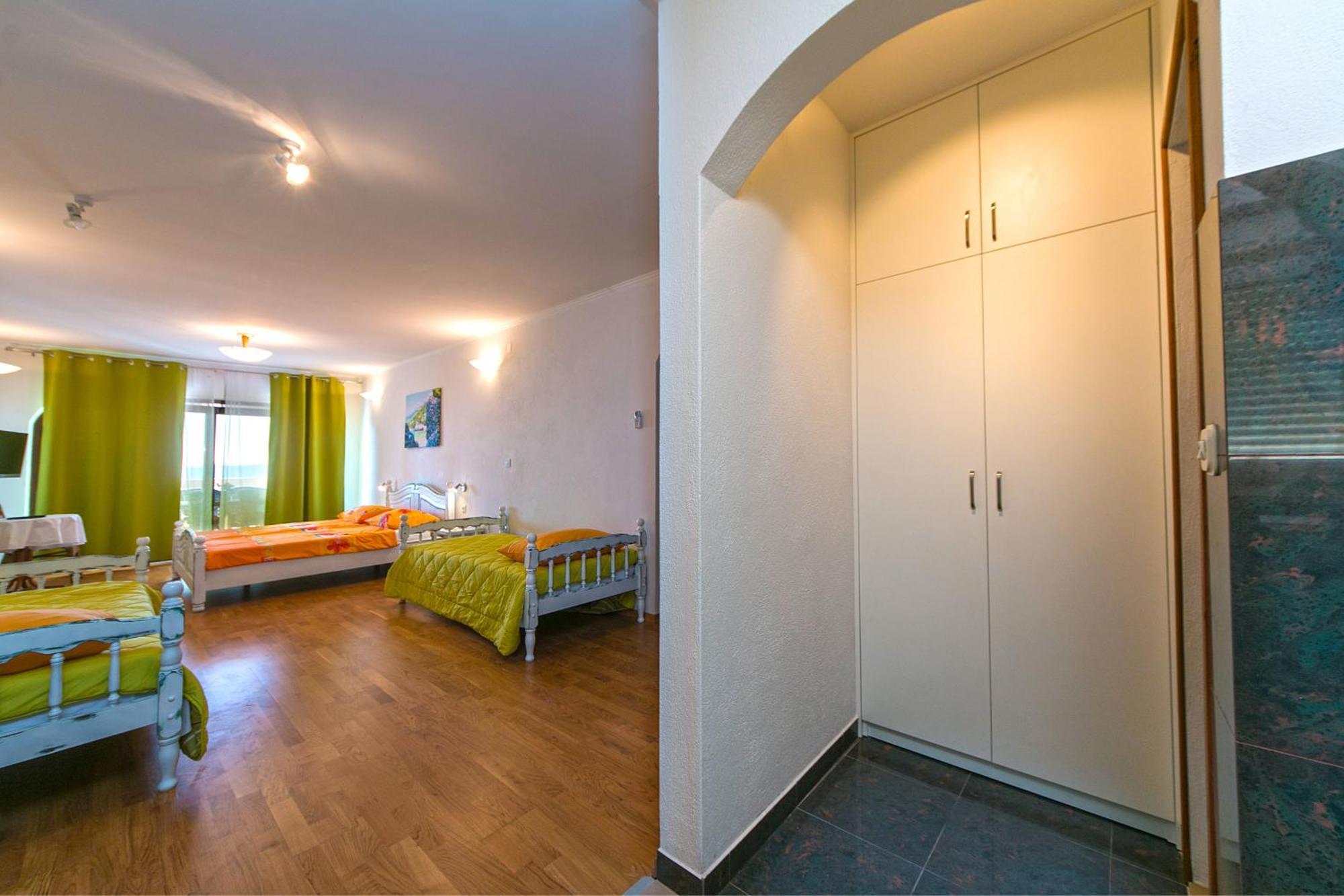 Adria Brela Apartments חדר תמונה