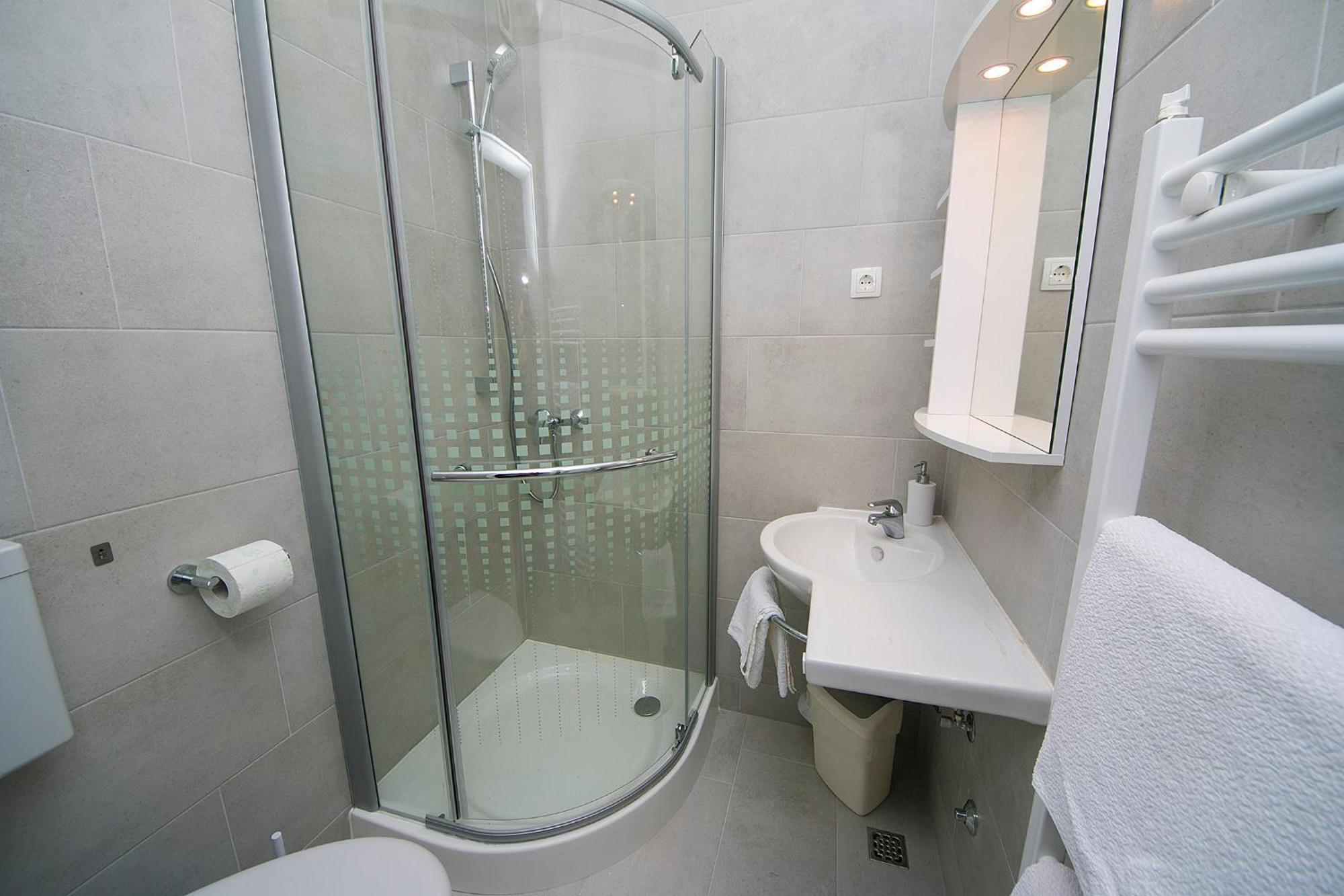 Adria Brela Apartments חדר תמונה