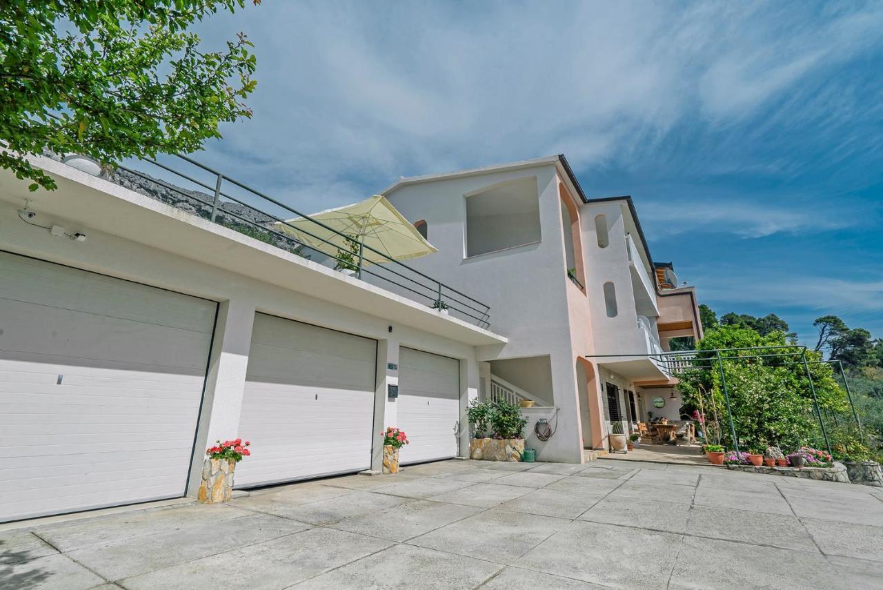 Adria Brela Apartments מראה חיצוני תמונה