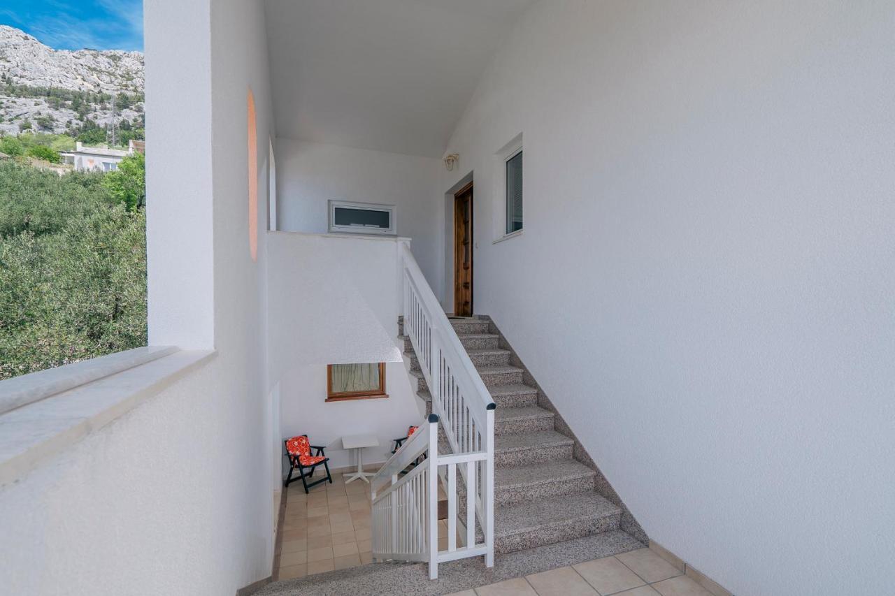 Adria Brela Apartments מראה חיצוני תמונה